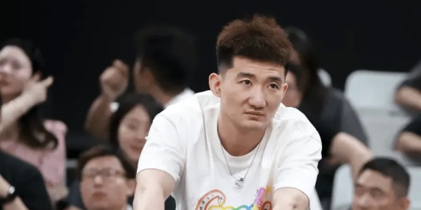 乐鱼体育-孙铭徽及时复出出战生死战，你认为今晚广厦能否逆转晋级？