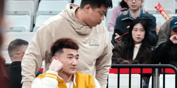 乐鱼体育-孙铭徽及时复出出战生死战，你认为今晚广厦能否逆转晋级？