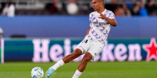 乐鱼体育官网-【夜读】光天化日遭抢，莱万体验巴塞罗那别样氛围！