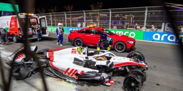 【夜读】阿扎尔手术赛季又报销，来皇马纯粹躺平养伤